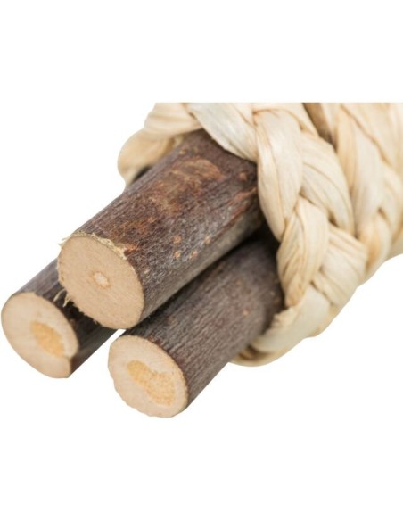 Bâtonnets en bois avec paille